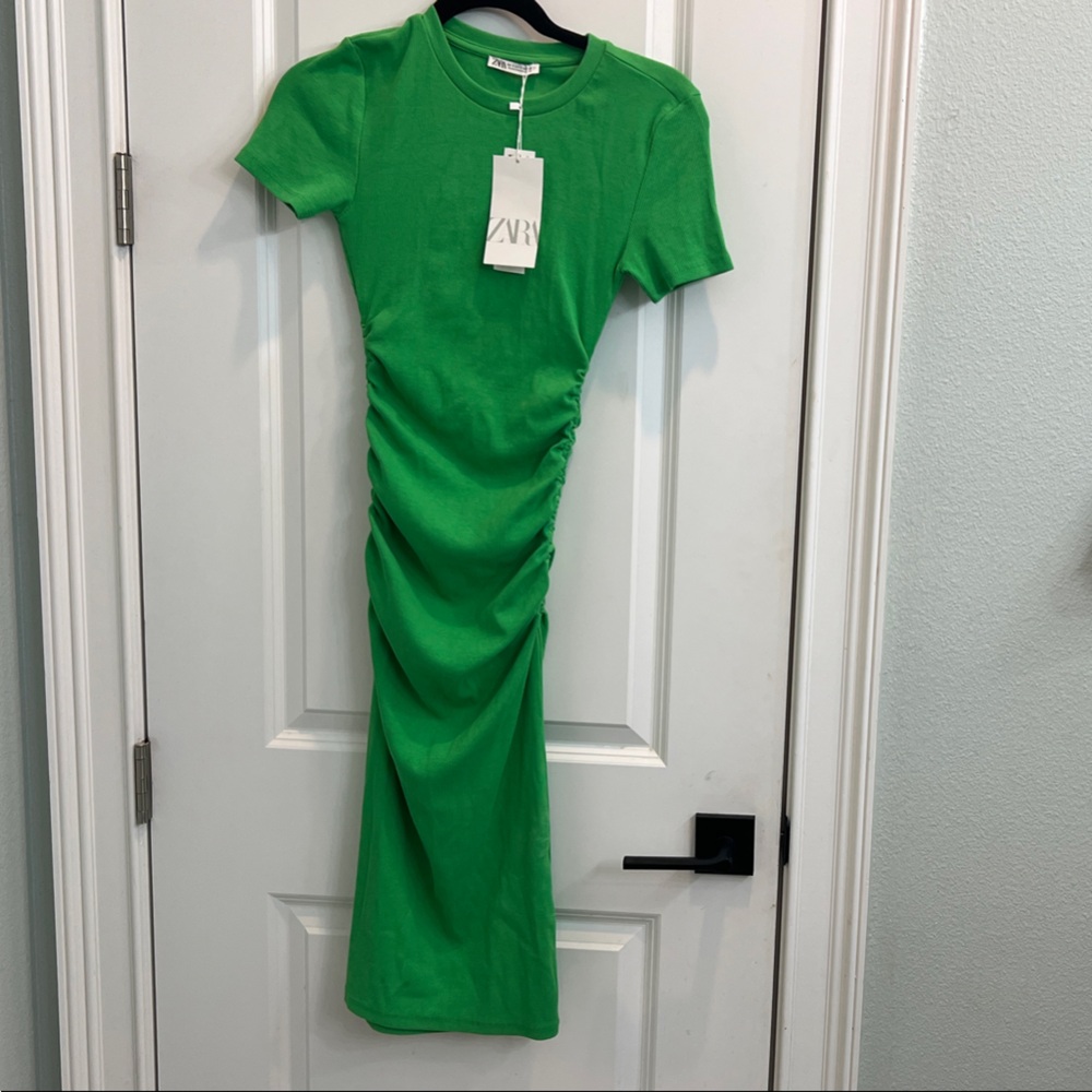 Green Short Sleeve Knit Dress